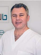 Dr Darren Bywater