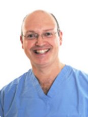 Dr Nigel Rosenbaum