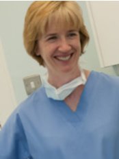 Dr Fiona Piper