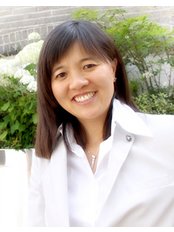 Dr Moira Wong