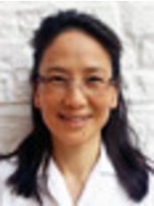 Dr Yulinda Jong