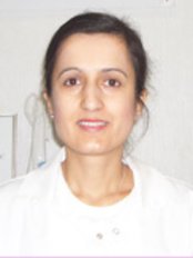 Dr Monika Khanna