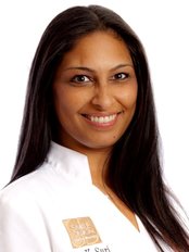 Dr Komal Suri