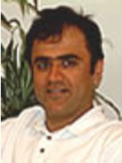 Dr Sanjay Chopra