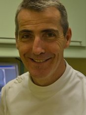 Dr Ian Broderick